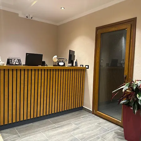 Gjika * Тирана